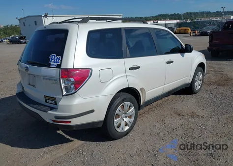 2010 Subaru Forester 2.5X z USA, uszkodzony, nr VIN JF2SH6AC9AH745833